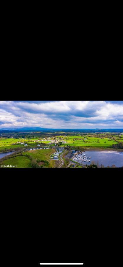 Appartement Lough Key Luxury Riverfront