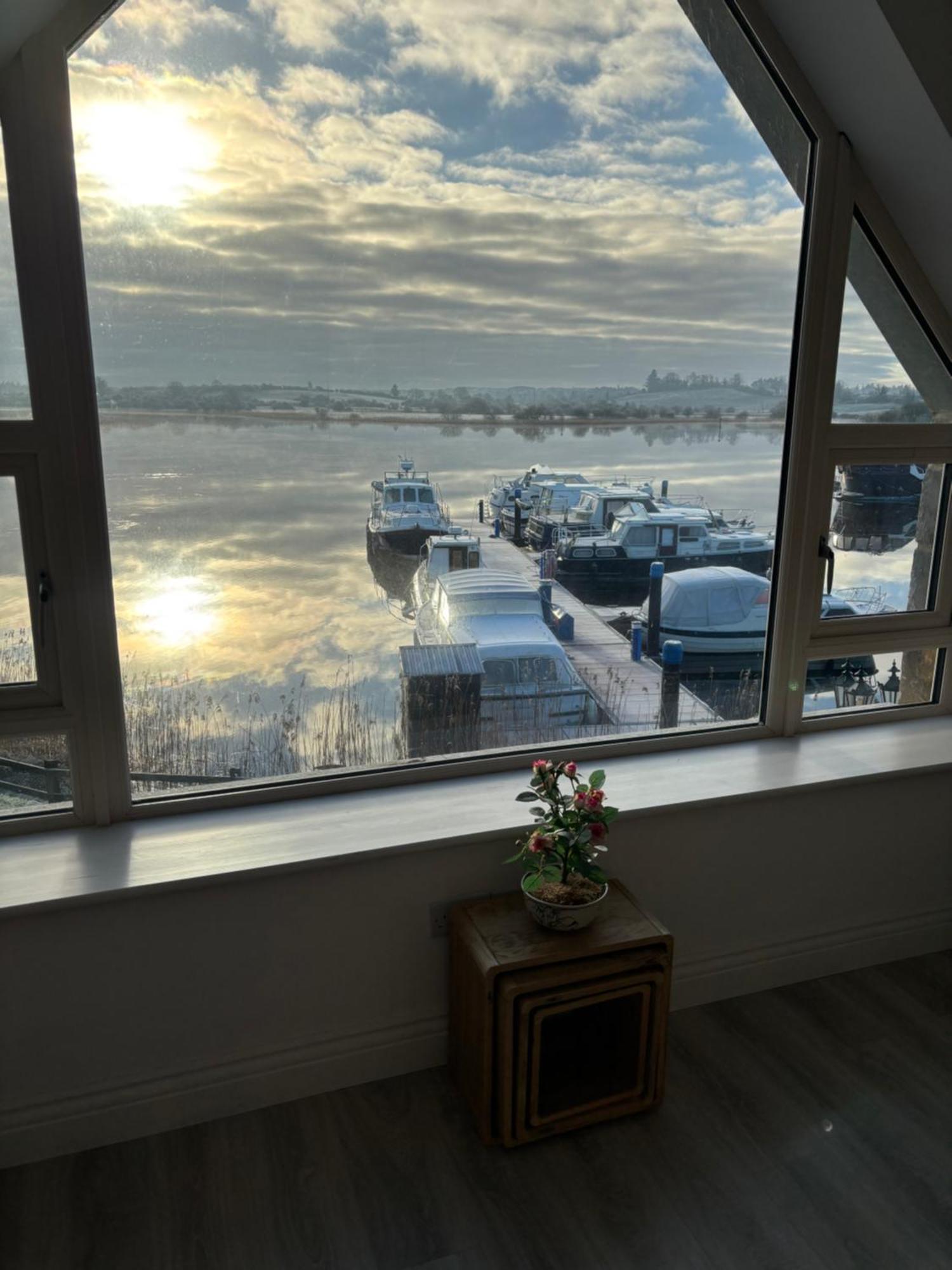 Apartment Lough Key Luxury Riverfront